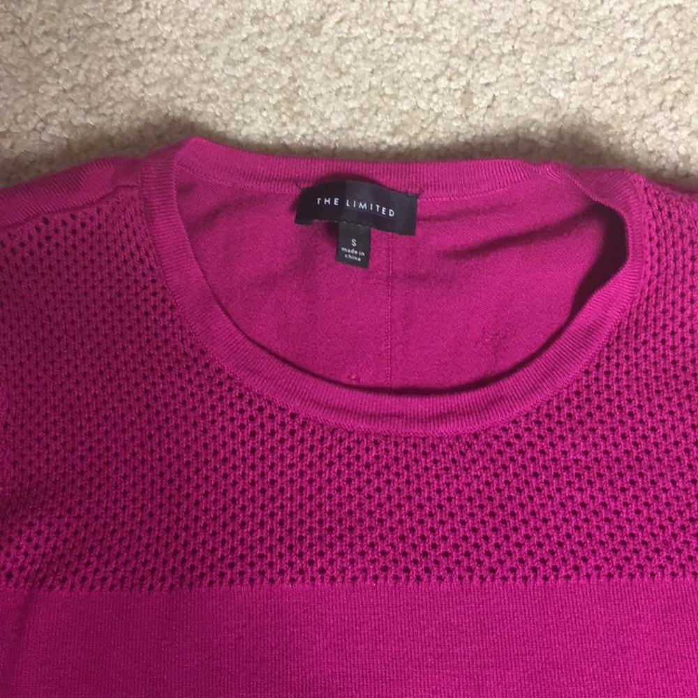 The limited small magenta sweater mesh detail - Picture 2 of 4
